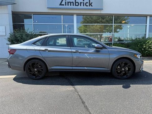 New 2025 Volkswagen Jetta SE image 2