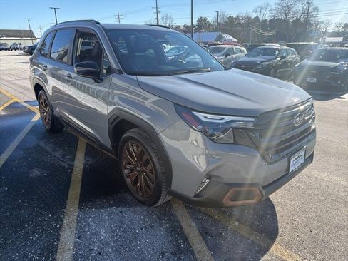 Used 2025 Subaru Forester Sport image 3