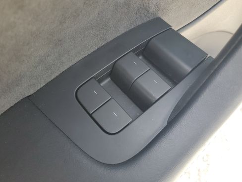 Used 2023 Tesla Model 3 Standard Range RWD image 11
