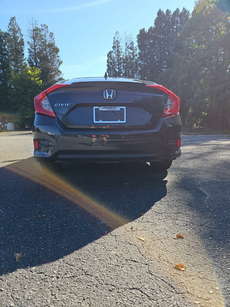 Used 2018 Honda Civic EX-L image 5