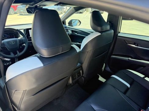 Used 2026 Toyota Camry SE w/ Convenience Package FWD image 28