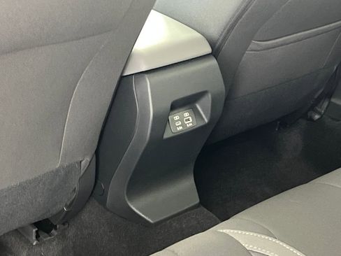 New 2026 Subaru Crosstrek 2.5i Premium AWD/4WD image 36