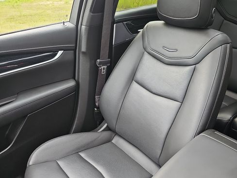 Used 2025 Cadillac XT5 Premium Luxury FWD image 34