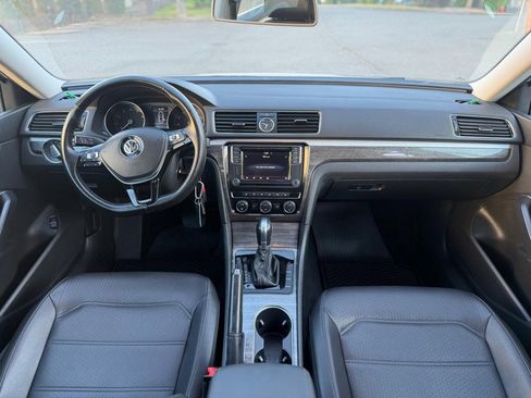 Used 2016 Volkswagen Passat 1.8T SE FWD image 15