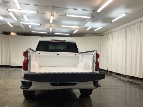 Used 2022 Chevrolet Silverado 1500 Custom image 8