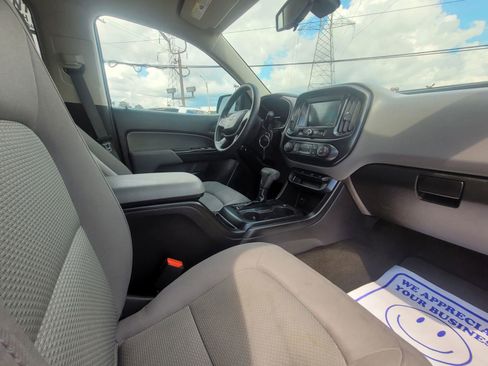 Used 2017 Chevrolet Colorado W/T w/ WT Convenience Package AWD/4WD image 11