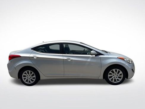 Used 2012 Hyundai Elantra GLS FWD image 7