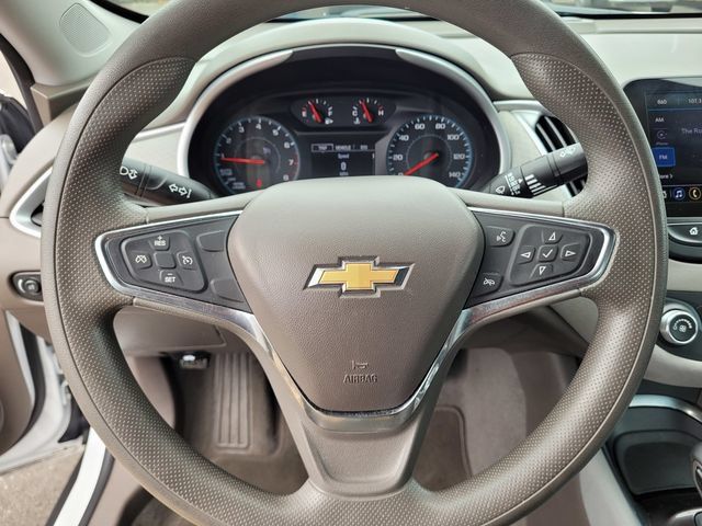 Used 2021 Chevrolet Malibu LS FWD image 23