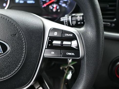 Used 2019 Kia Sorento LX image 25