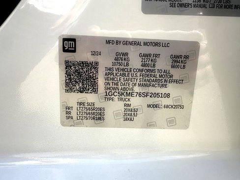 Used 2025 Chevrolet Silverado 2500 Custom w/ Custom Value Package image 15