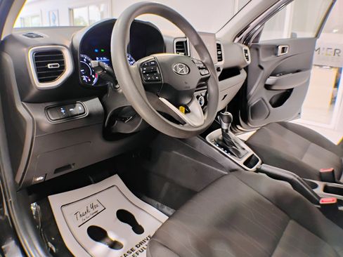 Used 2021 Hyundai Venue SE image 49