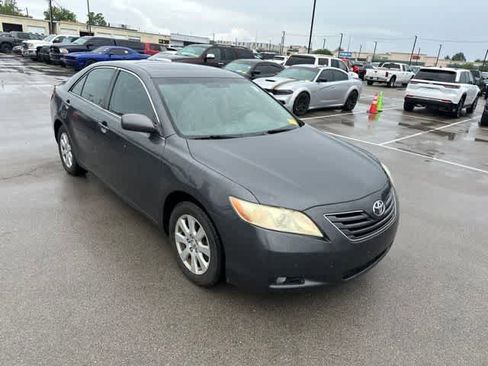 Used 2007 Toyota Camry XLE FWD image 19