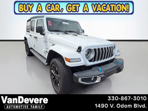 Used 2024 Jeep Wrangler Unlimited Sahara AWD/4WD image 1