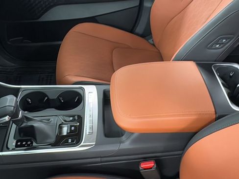 New 2026 Kia Carnival EX FWD image 34