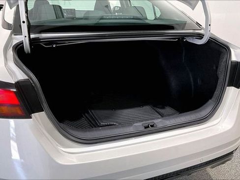 Used 2023 Nissan Altima 2.5 SR AWD/4WD image 39