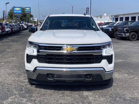 Used 2024 Chevrolet Silverado 1500 LT image 2