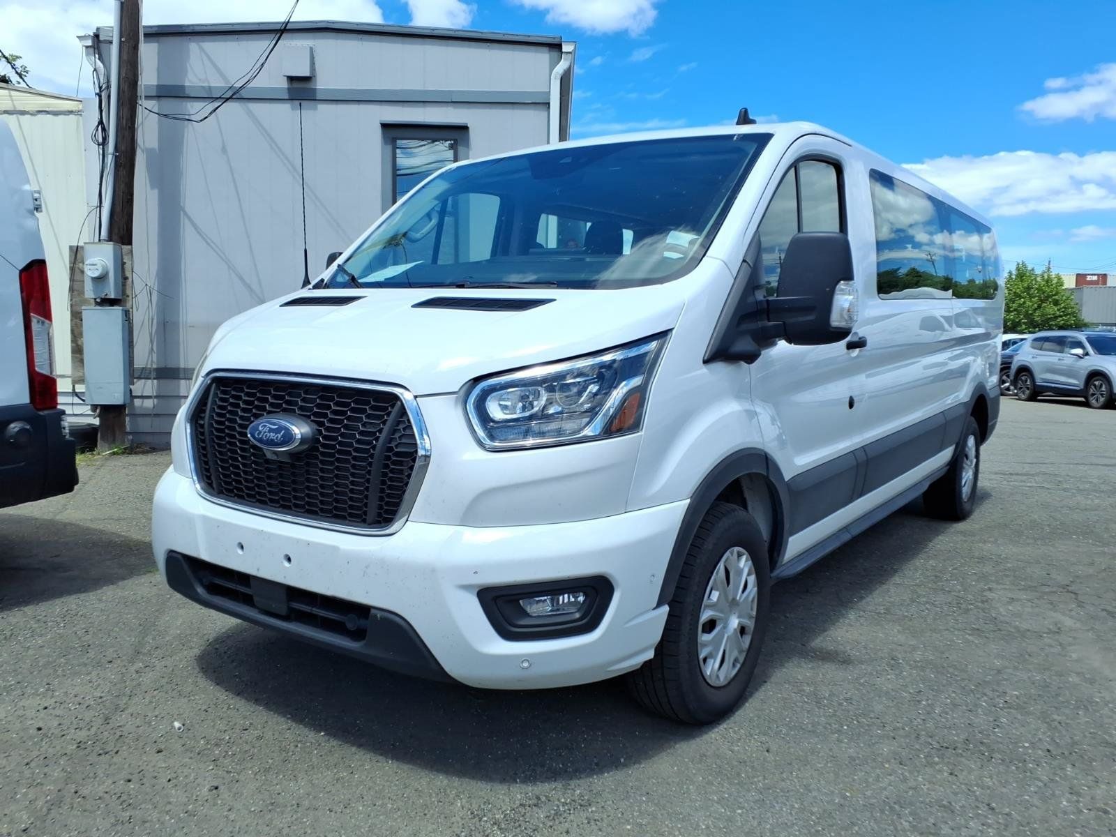 Used 2023 Ford Transit 350 XLT RWD image 3