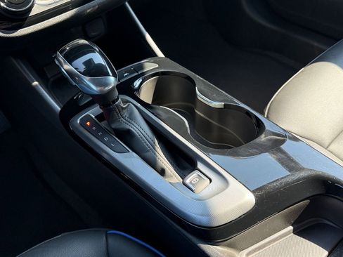 Used 2025 Buick Envista Sport Touring image 41