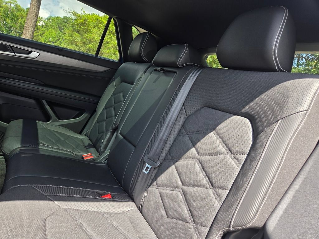 Certified 2026 Volkswagen Atlas Cross Sport SE FWD image 22