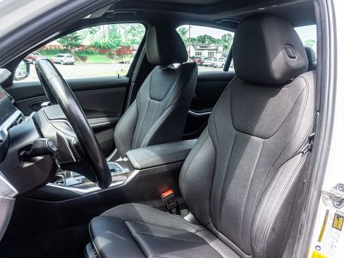 Used 2021 BMW 330i xDrive 330i xDrive w/ Convenience Package image 13