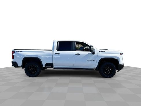 Used 2026 Chevrolet Silverado 2500 LT AWD/4WD image 9