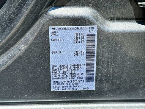 Used 2024 Nissan Altima 2.5 SR FWD image 30