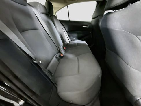 Used 2021 Toyota Corolla LE FWD image 27