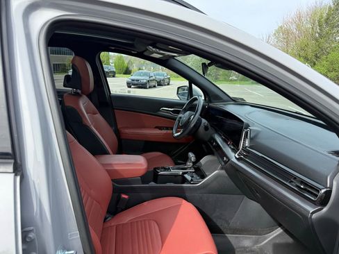 Certified 2023 Kia Sportage SX image 17