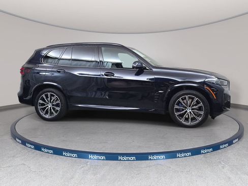 Used 2025 BMW X5 xDrive40i w/ M Sport Package AWD/4WD image 4