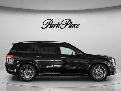 New 2026 Mercedes-Benz GLS 450 4MATIC image 25