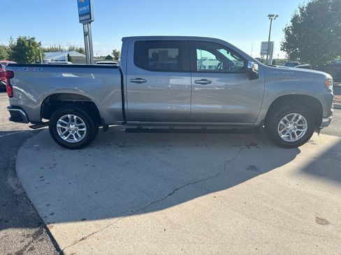 Used 2025 Chevrolet Silverado 1500 LT AWD/4WD image 4
