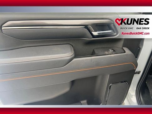 Used 2025 GMC Sierra 2500 AT4 w/ AT4 Premium Plus Package image 6