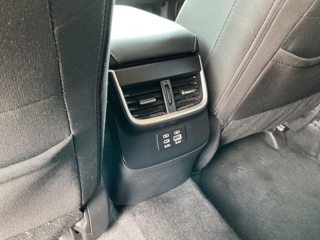 Used 2023 Subaru Outback Premium AWD/4WD image 29