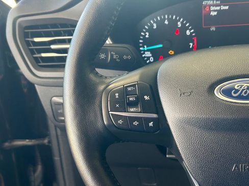 Used 2020 Ford Escape SEL image 37