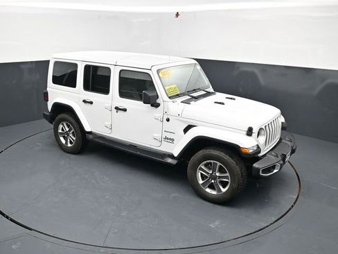 Used 2021 Jeep Wrangler Unlimited Sahara w/ Uconnect 4C Nav & Sound Group AWD/4WD image 47