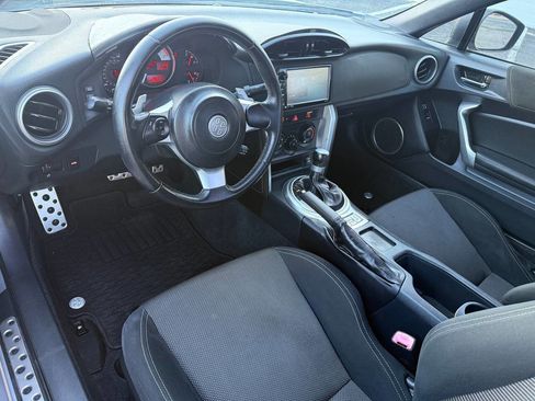 Used 2019 Toyota 86 image 9