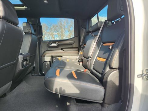 Used 2024 GMC Sierra 1500 AT4 w/ AT4 Preferred Package image 28