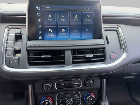 Used 2023 Chevrolet Suburban LT w/ Luxury Package RWD image 22