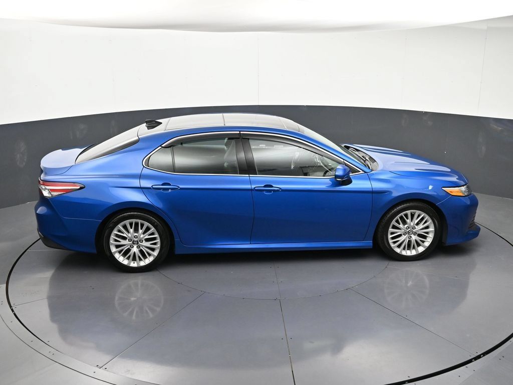 Used 2019 Toyota Camry XLE FWD image 21