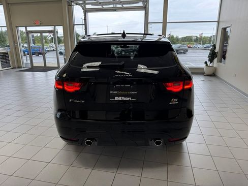 Used 2019 Jaguar F-PACE S image 55