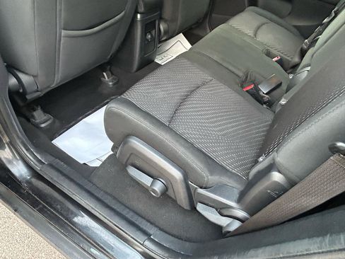 Used 2012 Dodge Journey FWD image 9