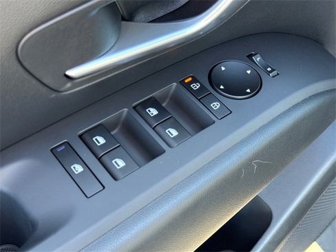 New 2026 Hyundai Tucson SE image 9