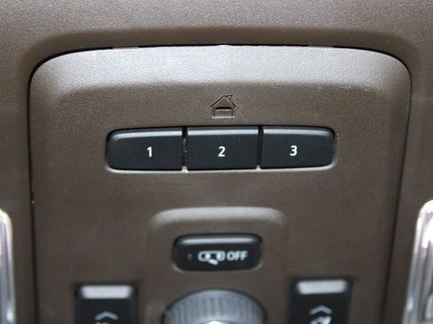 Used 2022 Chevrolet Tahoe LT w/ Luxury Package image 31