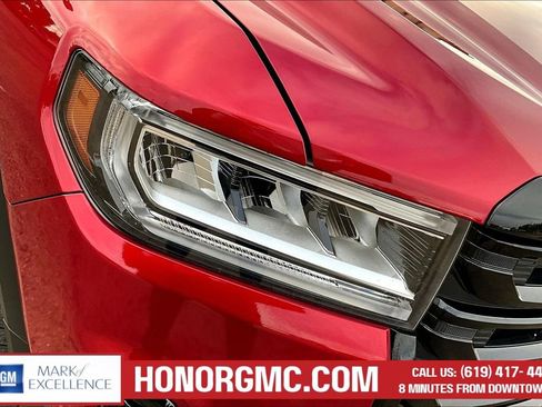 Used 2023 GMC Acadia SLE w/ Elevation Edition image 30