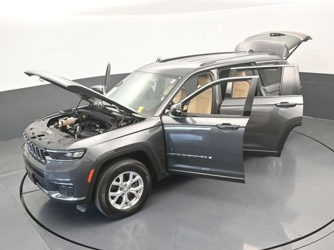 Used 2023 Jeep Grand Cherokee L Limited w/ Luxury Tech Group II image 72