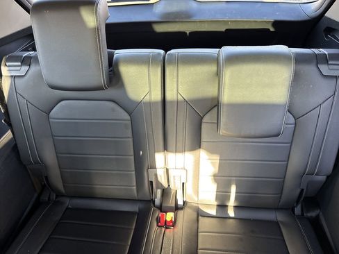 Used 2022 Volkswagen Atlas SEL Premium image 22