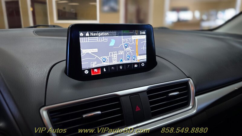 Used 2018 MAZDA MAZDA3 Sport FWD image 21