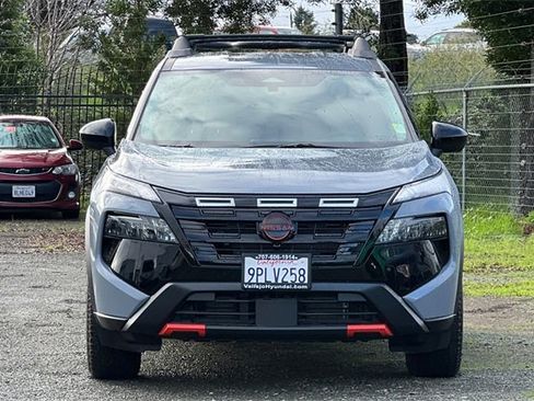 Used 2025 Nissan Rogue Rock Creek image 12