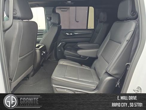 Used 2024 GMC Yukon XL Denali AWD/4WD image 26