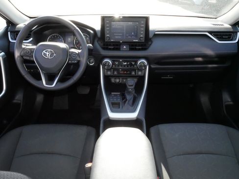 Certified 2022 Toyota RAV4 XLE w/ Convenience Package AWD/4WD image 10